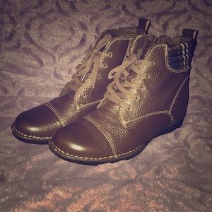 NWOT Women's Clarks